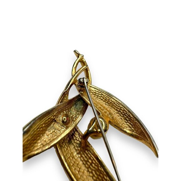 Vintage Signed BOUCHER Brushed Gold Tone & Faux Pearl Overlapping Leaf Brooch - Picture 11 of 11